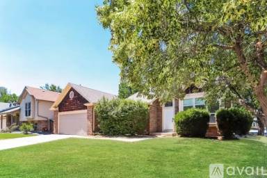 Main picture of 4442 Biscay St