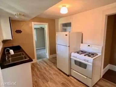 Main picture of 147 Union Ave NE