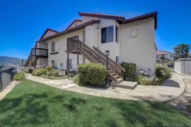 Main picture of 868 S Rancho Santa Fe Rd