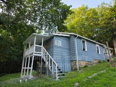 Main picture of 45 Circle Ave