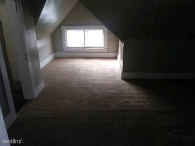 Main picture of 411 W 4th St