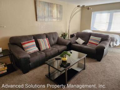 Main picture of 734 Lake Blvd