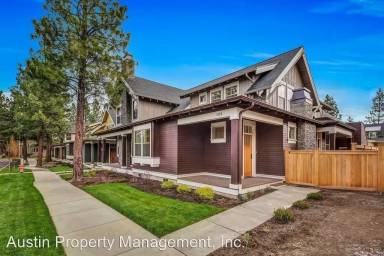 Main picture of 1650 NW Lewis St