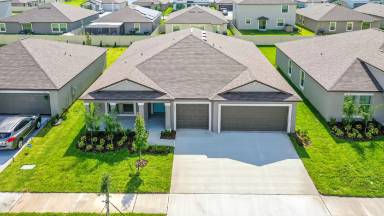 Main picture of 16634 Carlton Pond St