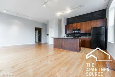 Main picture of 2401 W North Ave