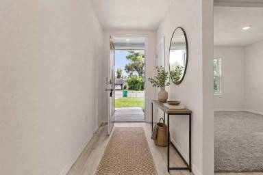 Main picture of 1078 Clay Blvd