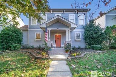 Main picture of 723 Parkside Terrace Ln