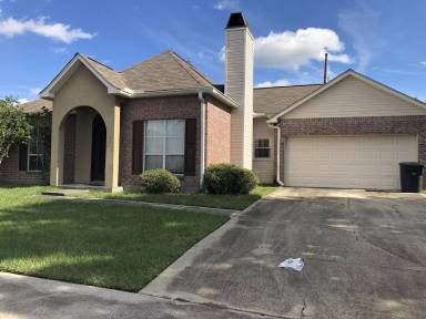 Main picture of 221 Briarhaven Dr