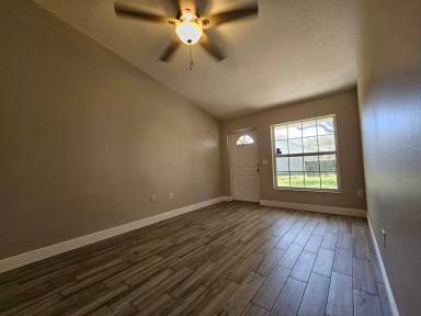 Main picture of 602 S Grand Hwy