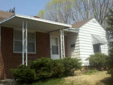 Main picture of 6016 Pratt St