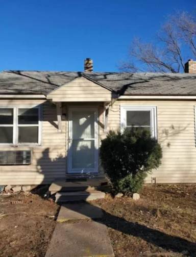 Main picture of 829 S Pershing St