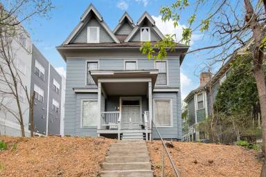 Main picture of 2420 Lyndale Ave S