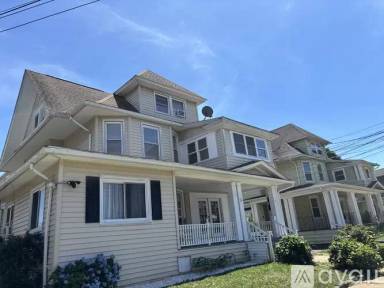 Main picture of 95 Wentworth St