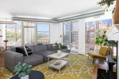 Main picture of 1001 W Madison St