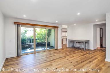 Main picture of 4612 Park Granada