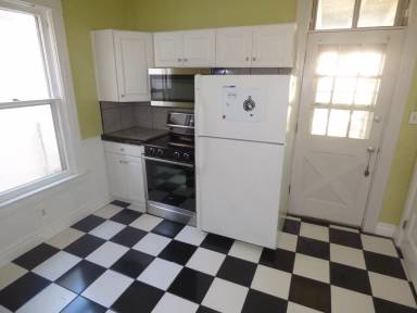 Main picture of 1859 Vine St