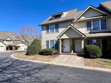 Main picture of 80 Rotunda Cir