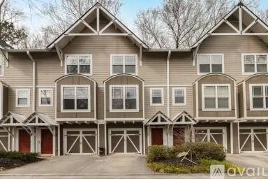 Main picture of 380 Grant Cir SE