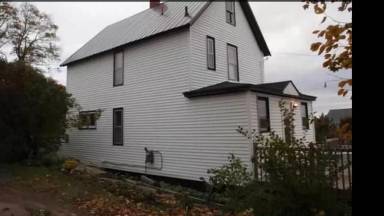 Main picture of 1002 2nd St