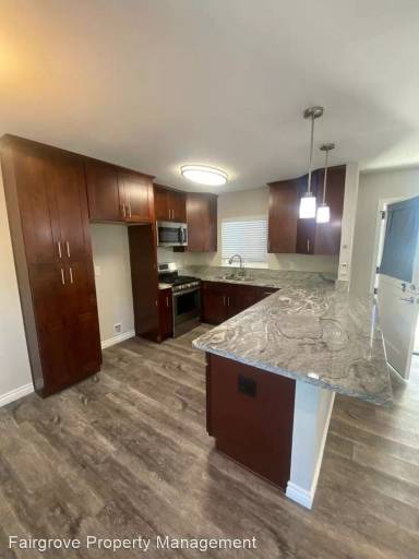 Main picture of 2550 Santa Ana Ave