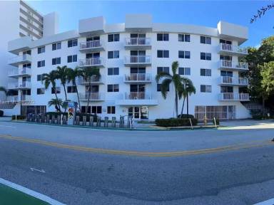 Main picture of 1666 West Ave