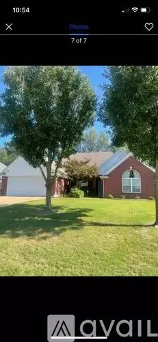 Main picture of 1027 E Broadview Dr