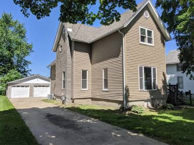 Main picture of 805 Maple Ave