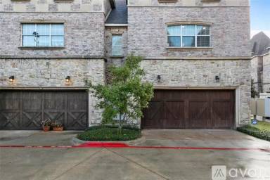 Main picture of 2700 Club Ridge Dr