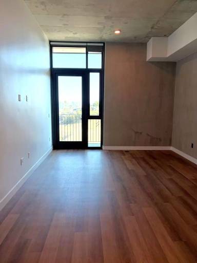 Main picture of 3660 Reynard Way