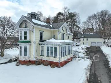 Main picture of 45 Berlin Ave