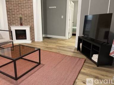 Main picture of 615 S English Ave