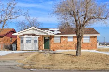 Main picture of 1201 SW Bishop Rd