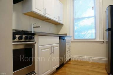 Main picture of 110 Warren St