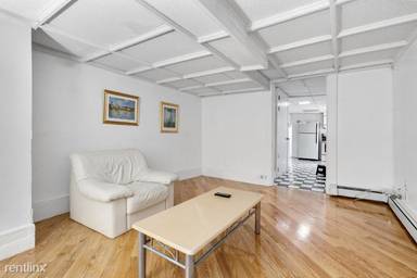 Main picture of 306 Commonwealth Ave