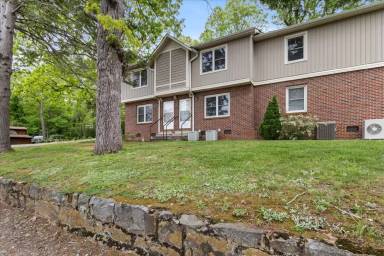 Main picture of 35 Hamburg Dr