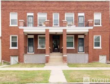 Main picture of 358 E 70th St