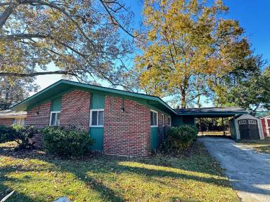 Main picture of 12209 Bedford Dr