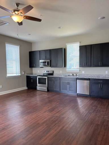 Main picture of 2121 Vance Ave