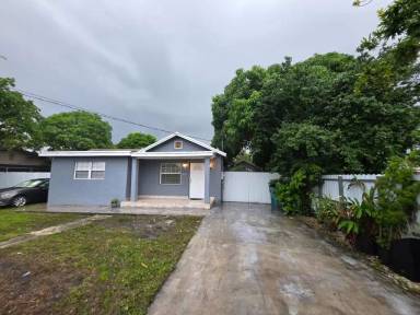 Main picture of 8030 NW 36th Pl