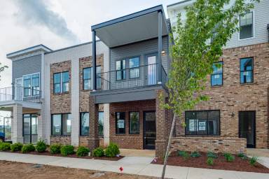 Main picture of 413 Ronan Way