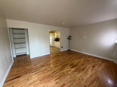Main picture of 1043 S Oxford St