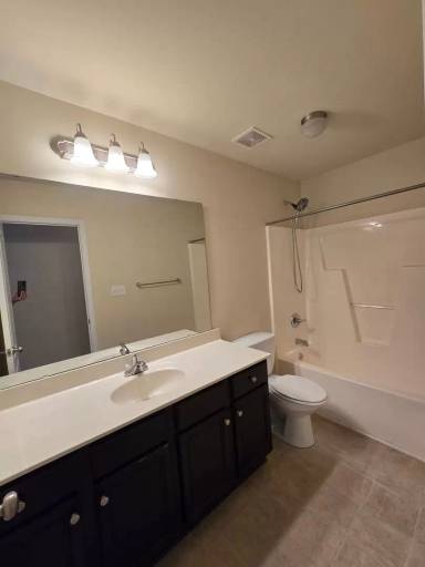 Main picture of 3557 Castlefield Ln