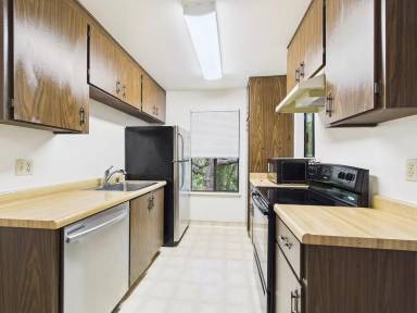 Main picture of 3102 Golden Oaks Ln