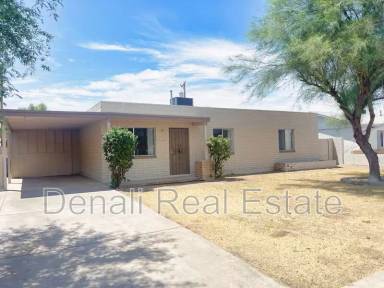 Main picture of 8107 W Earll Dr