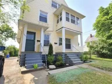 Main picture of 1463 W 110th St