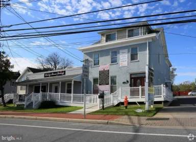 Main picture of 218 Main St