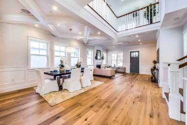 Main picture of 15123 Camarillo St