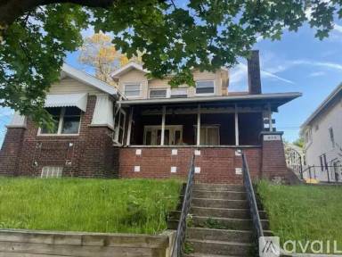 Main picture of 859 Kenmore Blvd