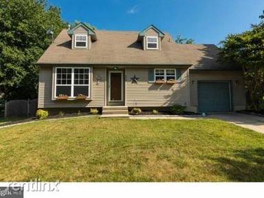 Main picture of 208 Morris Ave