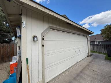 Main picture of 3016 NE Heather Ct